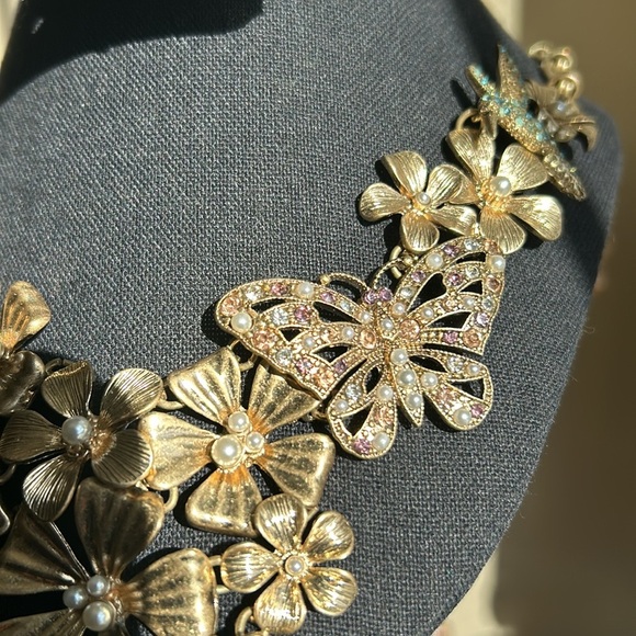 Statement Necklace? YES! - Picture 8 of 16